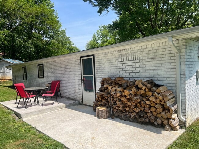 Photo - 911 N North St