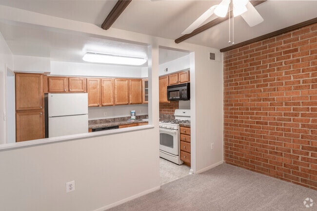 2 BR, 1 BA - 940 SF - Village Square West Apartments