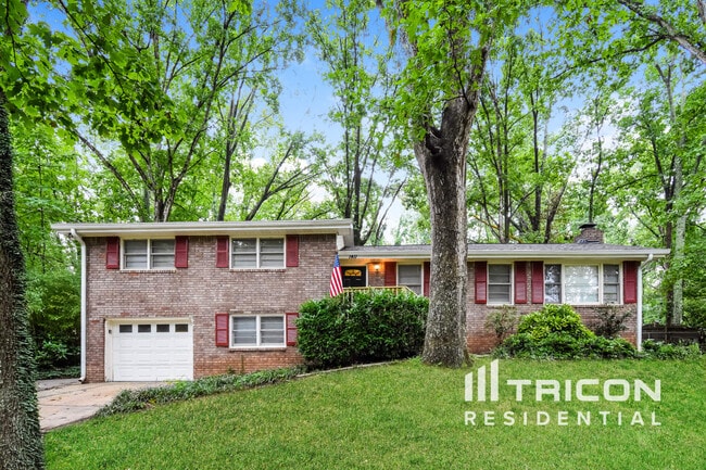 Building Photo - 1411 Wildwood Dr Rental