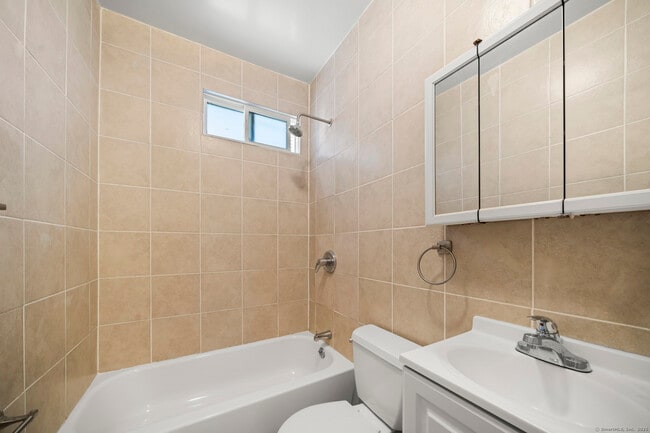 Photo - 215 Woodlawn Terrace Unit 1