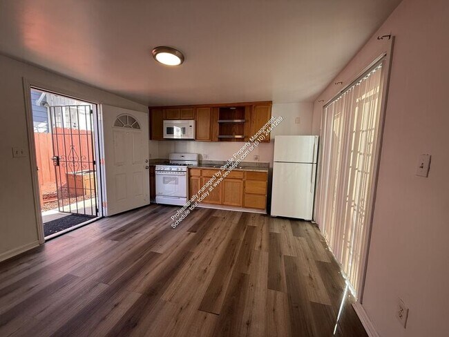 Photo - 943 53rd St Unit Apt C