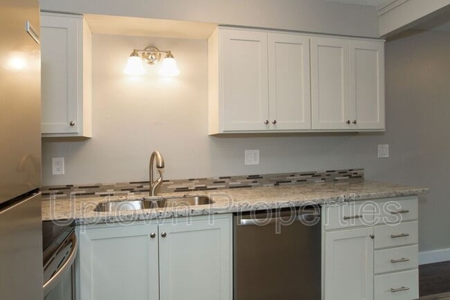 Photo - 2602 NE Lombard St