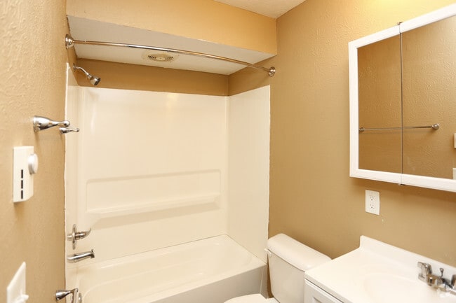 One Bedroom Bathroom