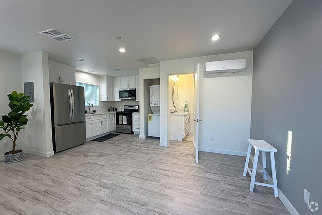 Building Photo - New Orange Studio Unit 1451-D Rental