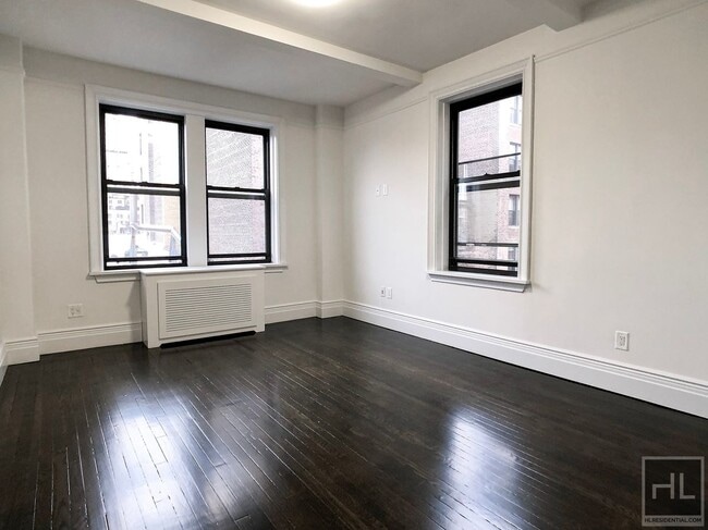 Building Photo - WEST 68 STREET Unit 7E