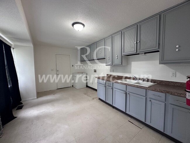 Photo - 1007 Shasta-