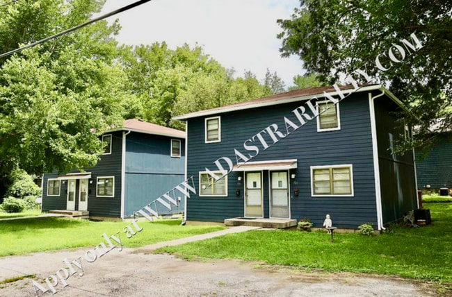 Photo - Nice 3 Bed 1.5 Bath Duplex in Leavenworth-Available NOW!!