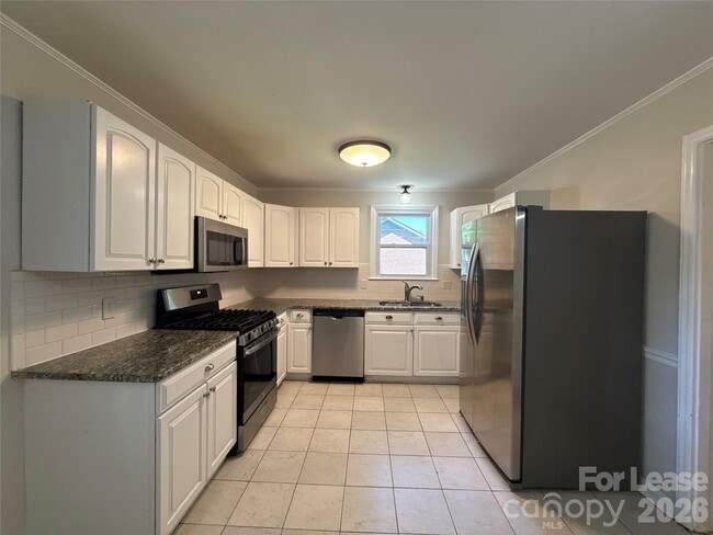 Photo - 5710 Charing Pl