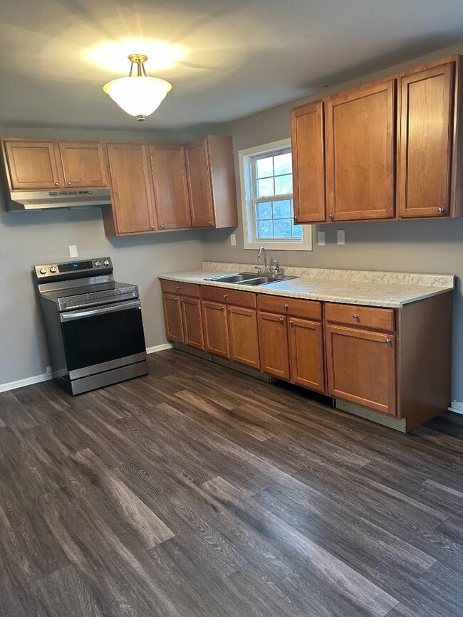 Photo - 1005 Bacon St