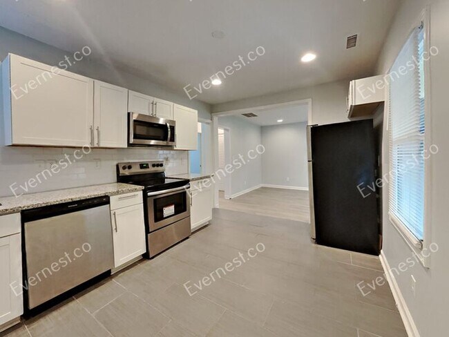 Photo - 1266 Byewood Ln SW