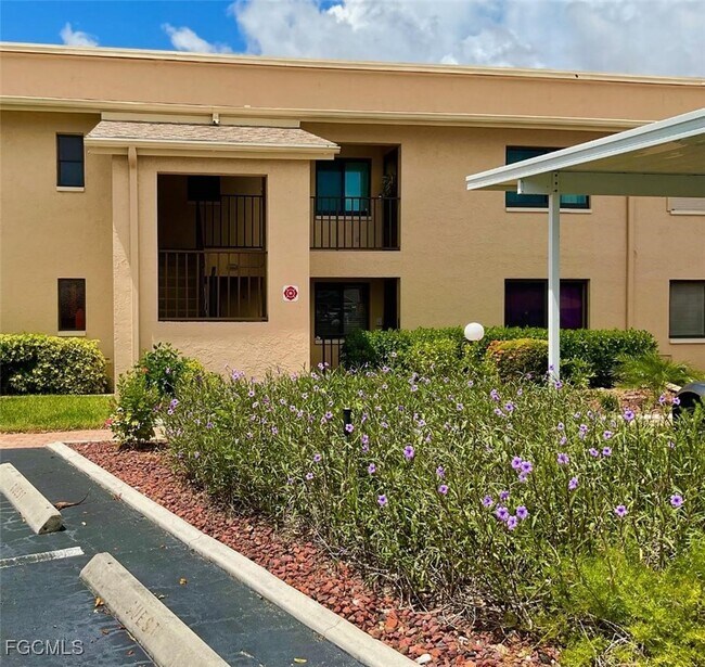 Photo - 3708 SE 12th Ave Unit 201