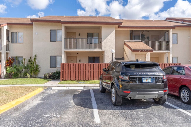 Building Photo - 7951 Southgate Blvd Unit F9