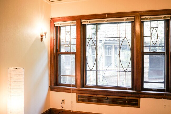Photo - Stunning 1931 Townhome with Original Details You've GOT to See! Unit 212