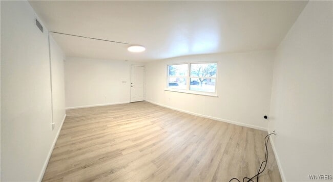 Photo - 50 Strasbourg Dr