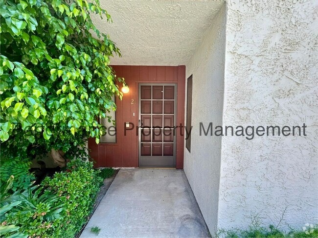 Building Photo - Dreamy 3 Bed/2 Bath Condo in SE Bakersfiel... Unit 20