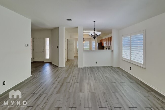 4611 Echo Lake Dr