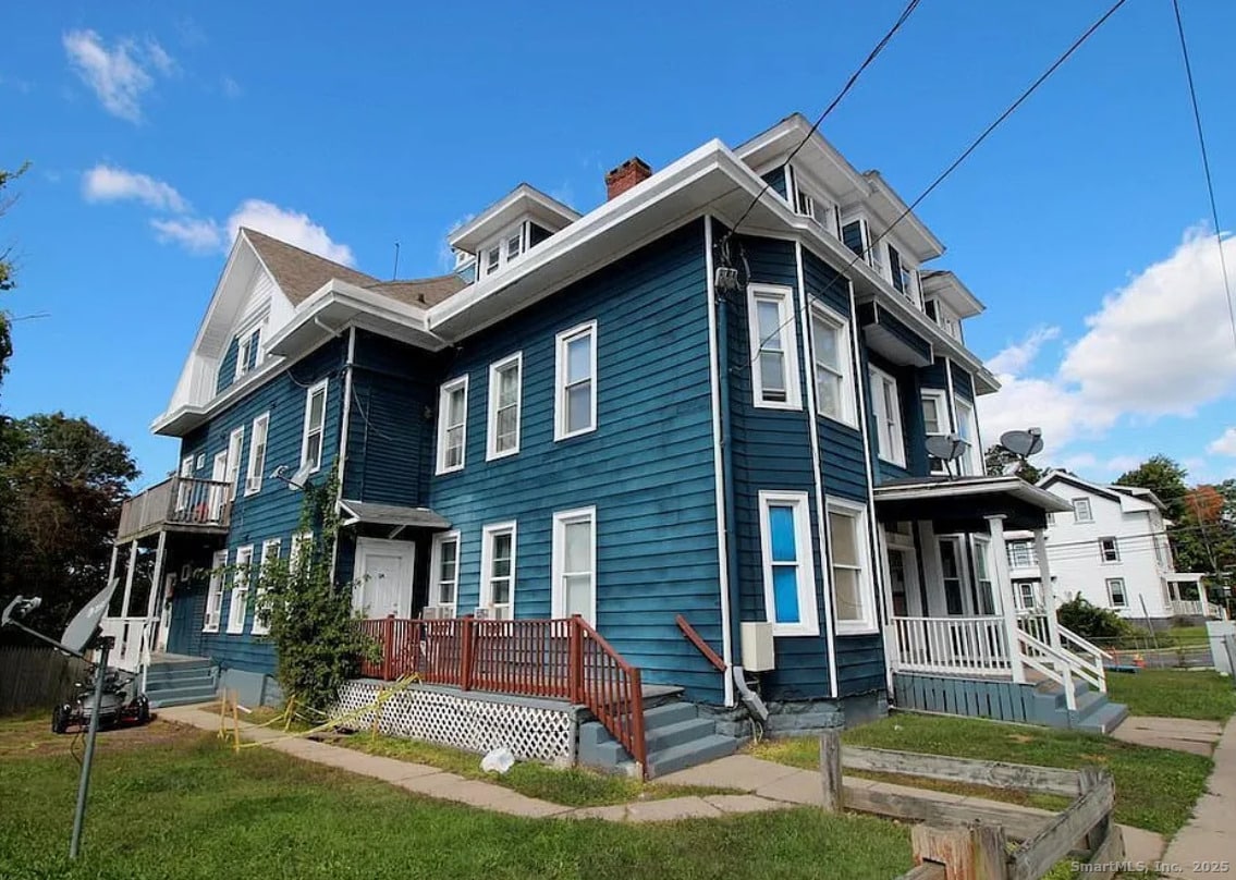 Photo - 570 Broad St