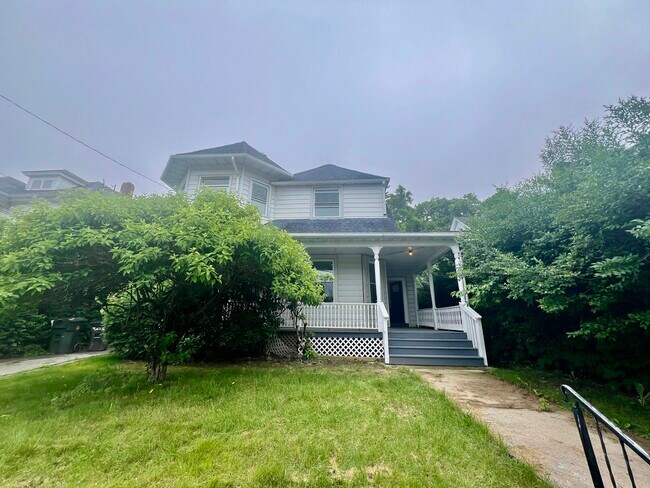 Photo - 236 Willetts Ave Unit B