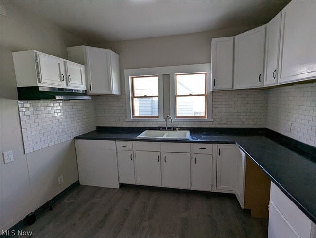 Building Photo - 4945 E 86th St Unit 1