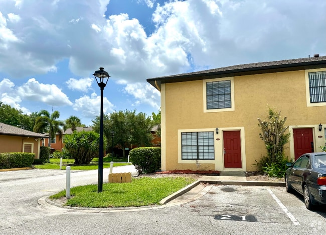 Building Photo - 7404 Woodburn Ct Rental