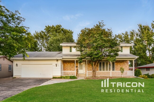 Building Photo - 931 Market St S