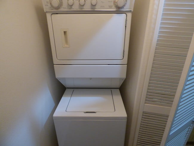 Photo - 2429 WATERMARKE Pl Unidad na