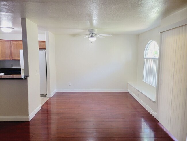 Photo - COMING SOON *Great 3 Bedroom Condo in Lakes Area* Unit #3 #178