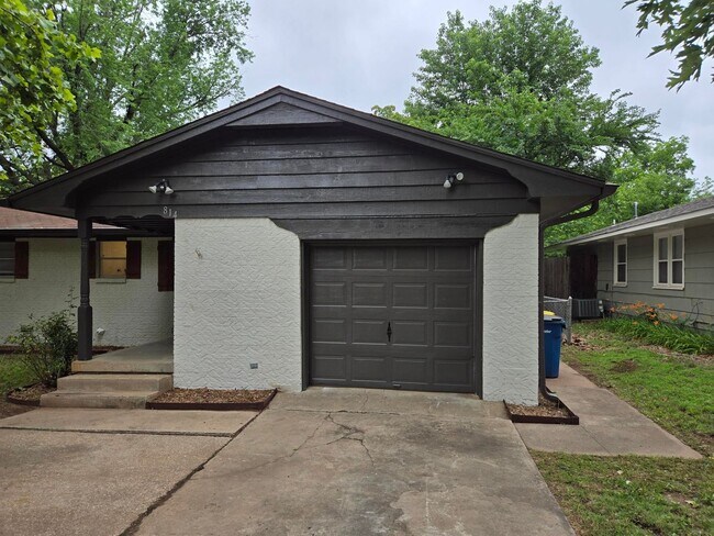 Photo - How amazing is this 3 BR 1 BTH home? You'll have to come visit us to find out!