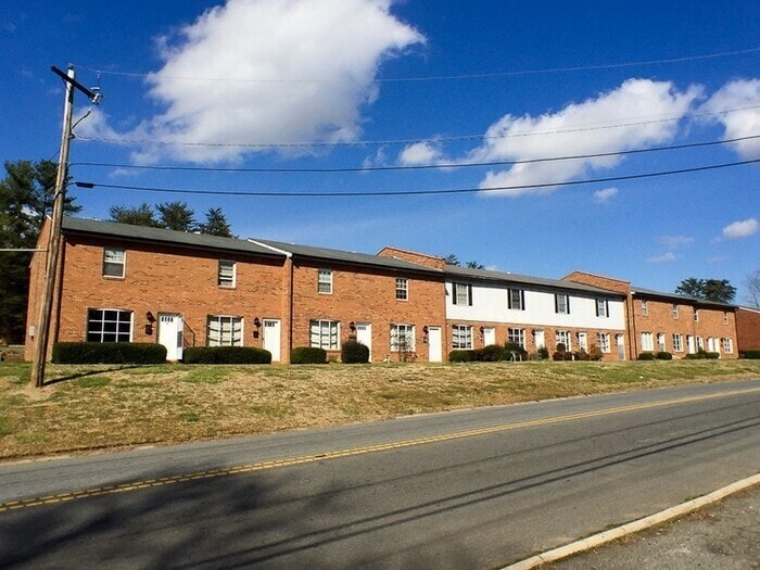 End unit townhouse - End unit townhouse