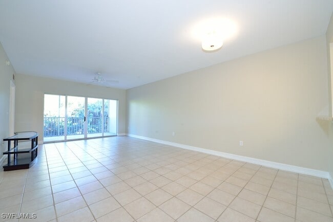 Photo - 7811 Regal Heron Cir Unidad 205