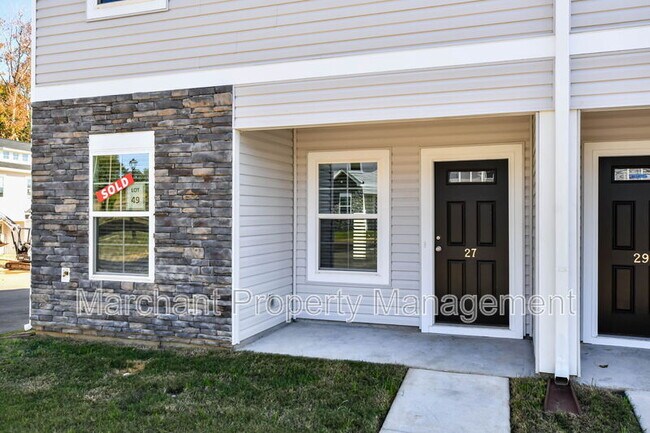 Photo - 27 English Ct