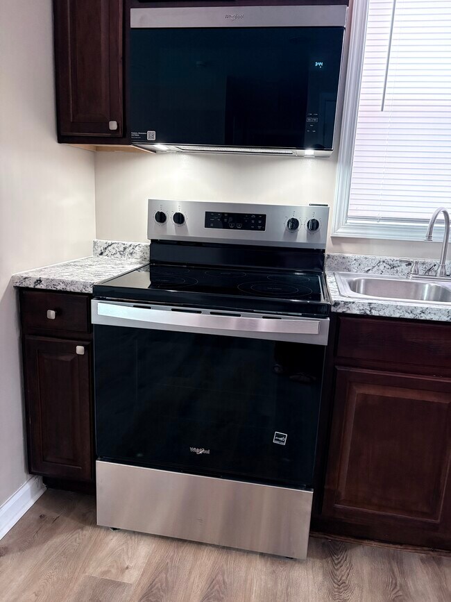 Photo - 2741 Jones Ave Unit B