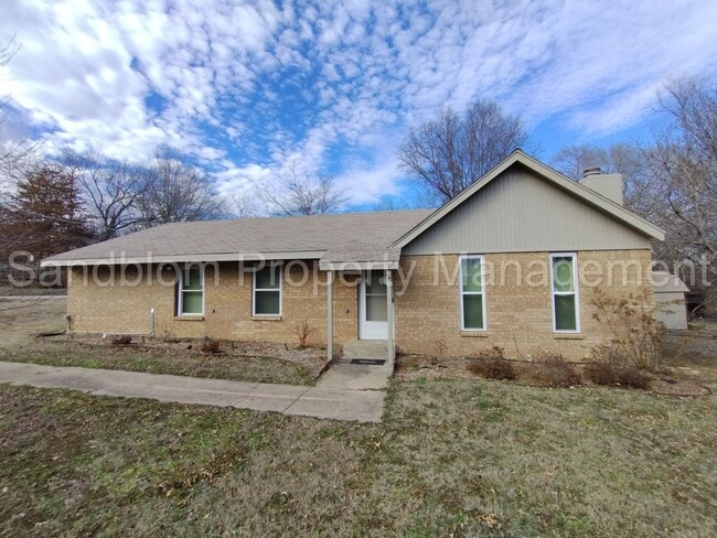 Building Photo - For Lease | Osage Hills | $1450 Rent