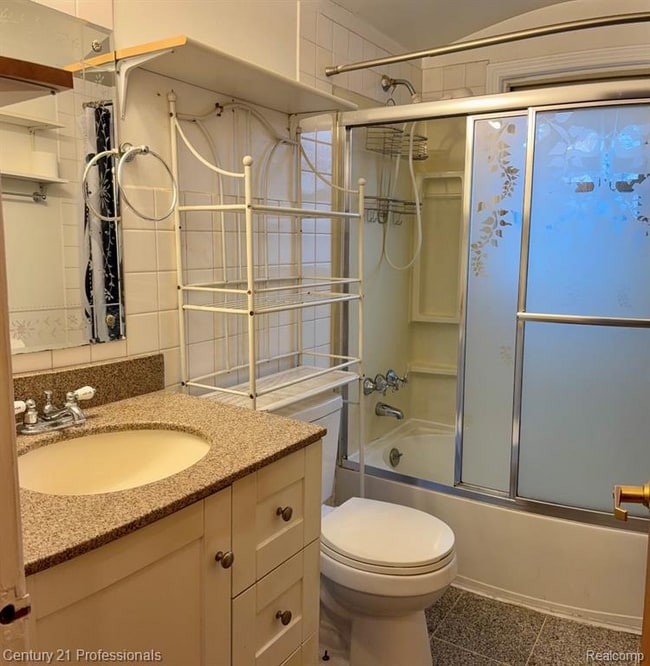 Photo - 1403 E Maxlow Ave