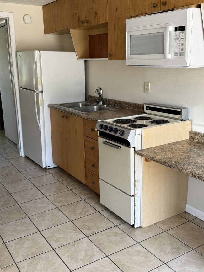 Photo - 1332 Central Ave Unidad 6