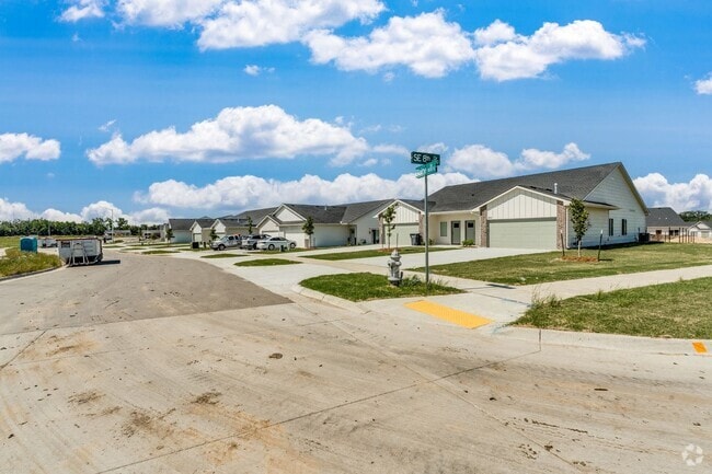 Building Photo - Fox Ridge Alex Rental