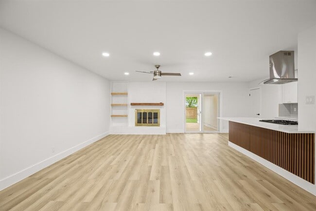 Photo - 9006 Lodge Ct