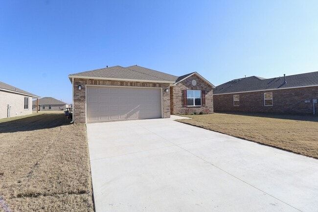 Photo - New Build 3 Bedroom Home Available For Immediate Move In!! Robninson Ranch