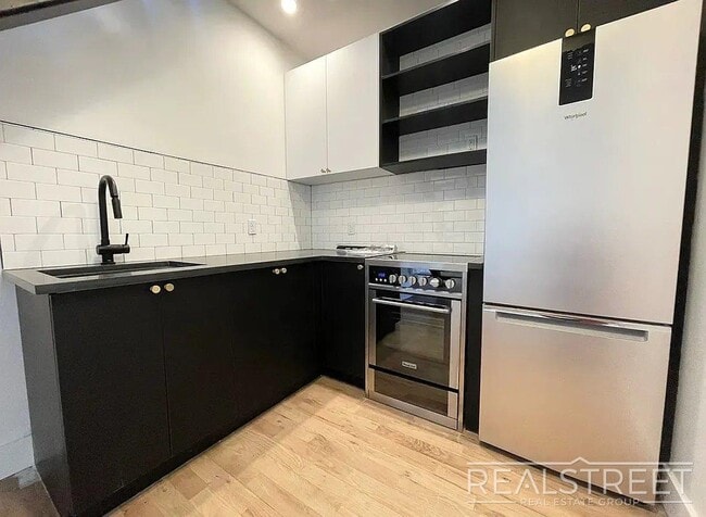 Photo - Brand New 3BR/2BA Duplex with Private Roof Terrace | Sunlit & Pet-Friendly Unidad 4B
