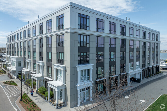 Building Exterior - Brio Hingham Apartments