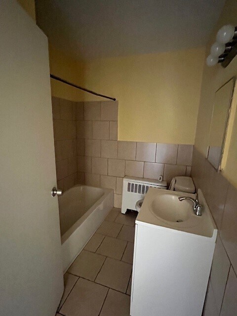 Photo - 6931 Oakland St