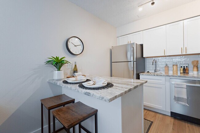 One Bedroom Traditional - Trellis Canyon Creek