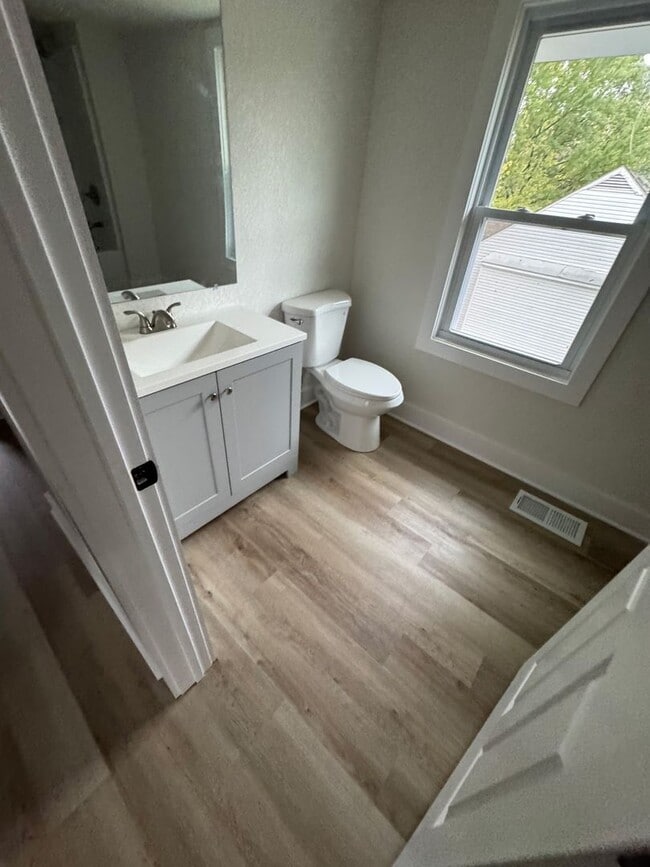 Photo - 4 bed 2 bath House