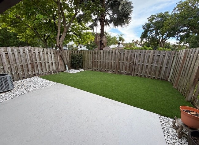 Photo - 11085 NW 38th Pl