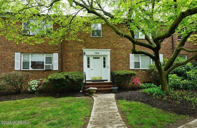 Building Photo - 142 South St Unit 8b