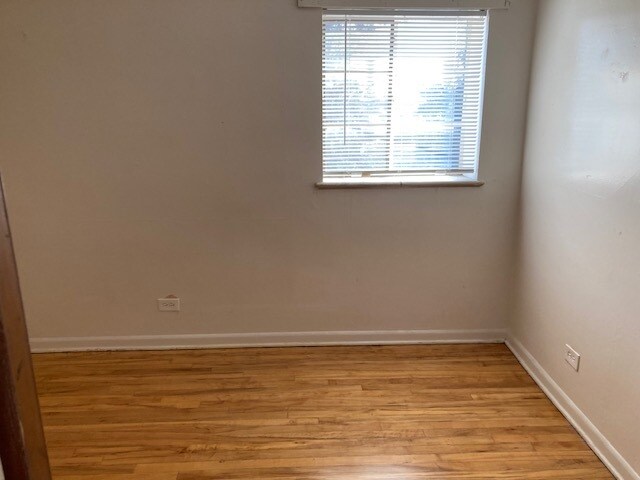 bedroom - 54 S Alcott St Unidad #3