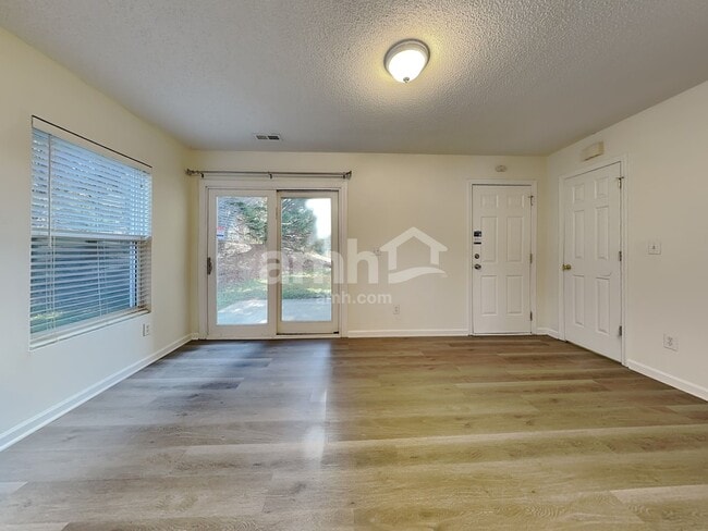 Photo - 2544 Quarry Ridge Ln