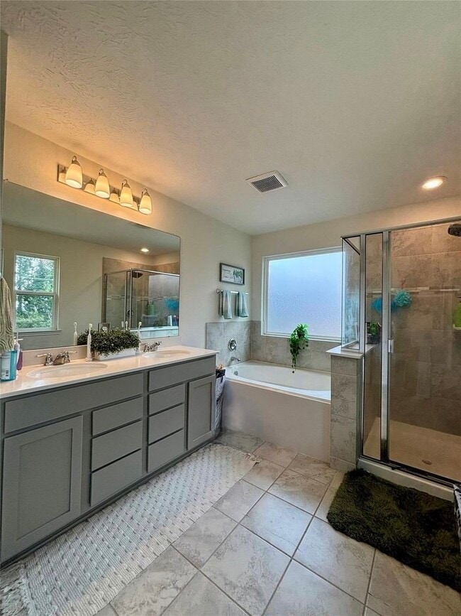 Building Photo - 734 Hardwood Grv Ct