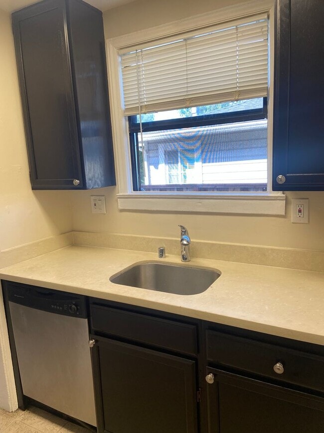 Photo - Ready to Move-In (3bed/1 bath, one unit of...