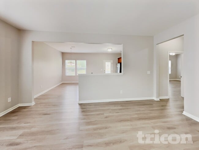 Photo - 75 Stratford Dr